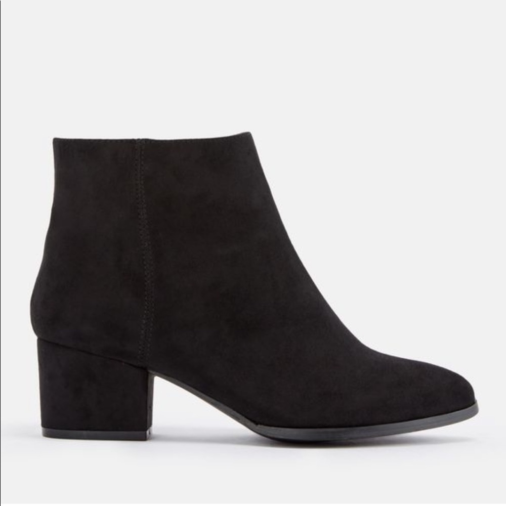 Women's Black Suede Ankle Booties. Brand new. Size 10 JustFab